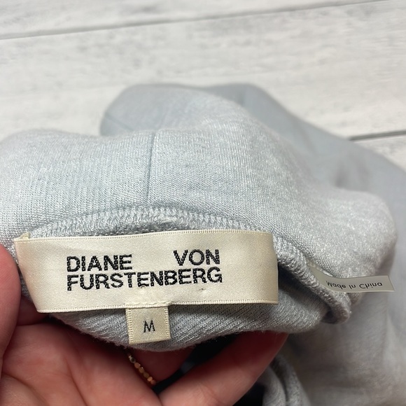 Diane Von Furstenberg Cropped Hoodie Sweatshirt in Cyan M G4 - Picture 6 of 8